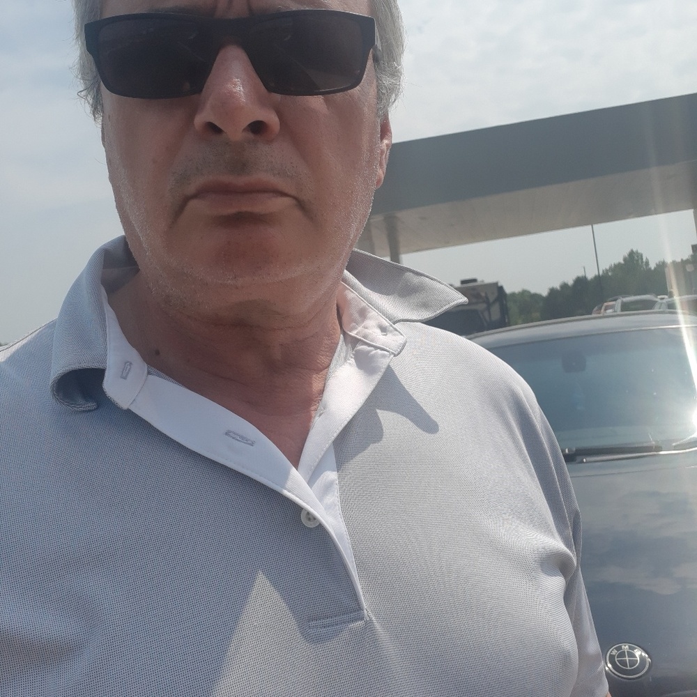 Meet your Posher, Florin